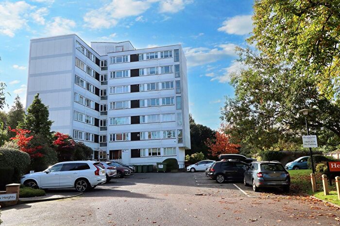 2 Bedroom Flat To Rent In Sandrock Road, Tunbridge Wells, TN2