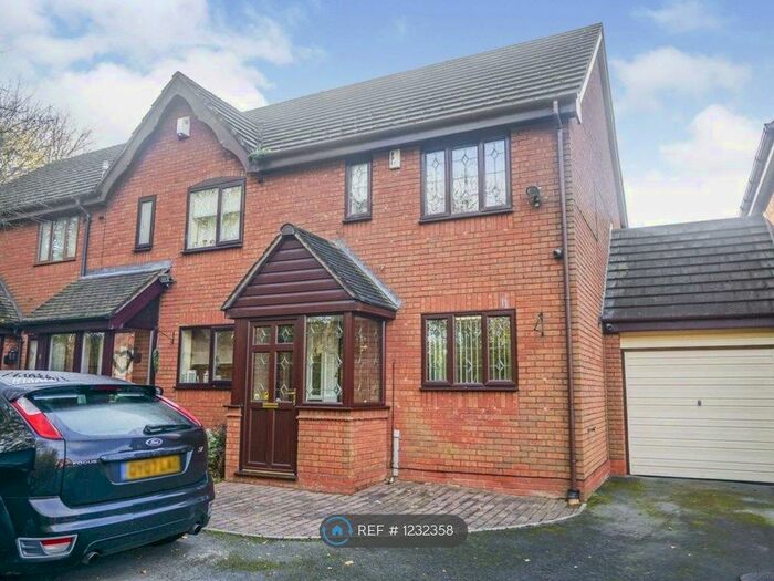 2 Bedroom End Of Terrace House To Rent In Saunton Road, Walsall WS3