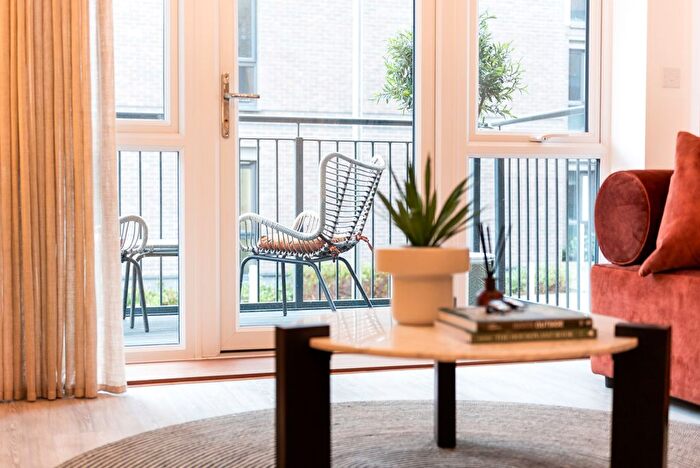 2 Bedroom Flat For Sale In Kingsmead Road, Canterbury, CT1
