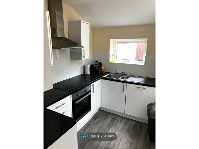 2 Bedroom Terraced House To Rent In Manchester Road, Burnley, BB11