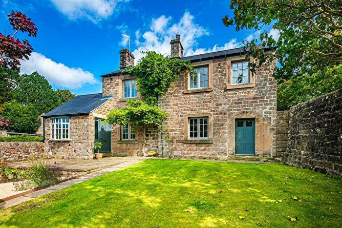 3 Bedroom Detached House For Sale In Main Road, Hathersage, Hope Valley, S32