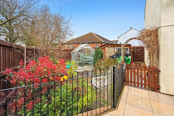 3 Bedroom End Of Terrace House For Sale In Grove, Wantage, OX12