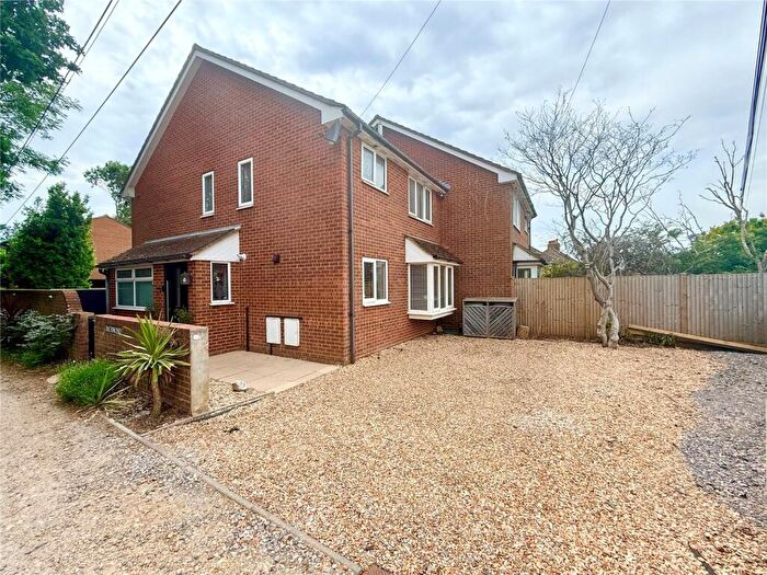 3 Bedroom Semi-Detached House To Rent In Priors Hill Lane, Bursledon, Southampton, SO31