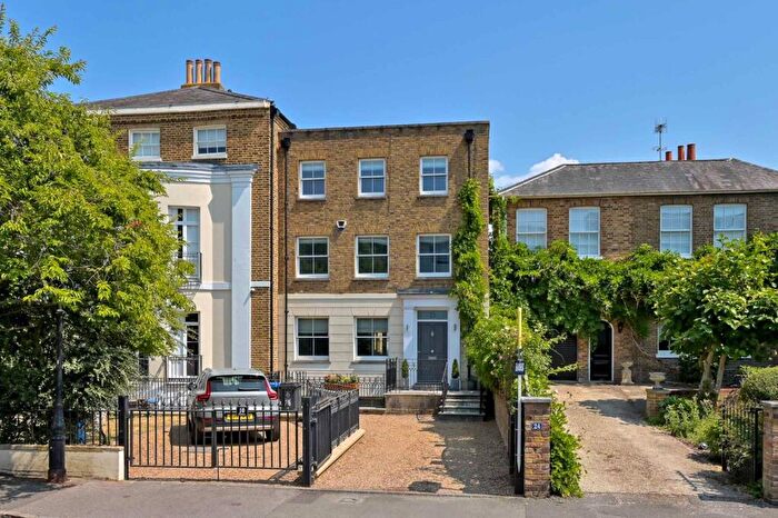 5 Bedroom Semi-Detached House For Sale In Trinity Place, Windsor, Berkshire, SL4