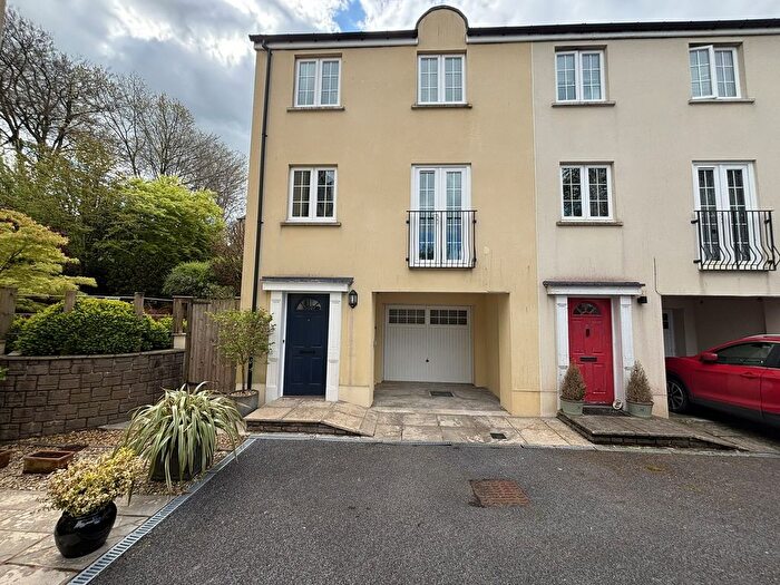 4 Bedroom Town House For Sale In Parc Pencrug, Llandeilo, Carmarthenshire., SA19