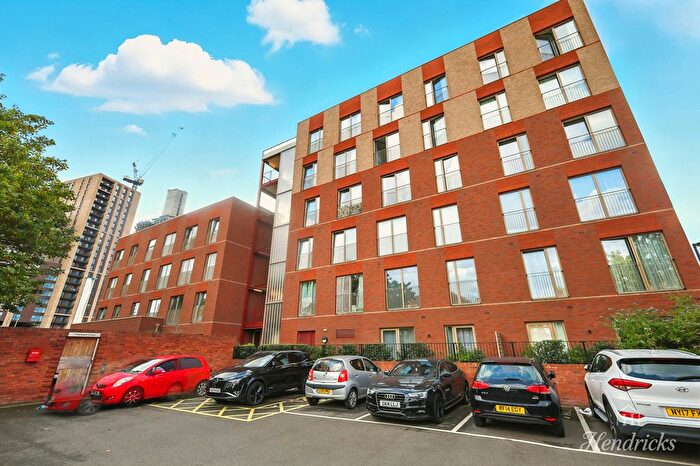 1 Bedroom Flat For Sale In Harbard Close, Barking, IG11