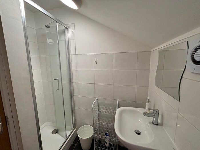5 Bedroom Property To Rent In Teversal Avenue, Lenton, NG7