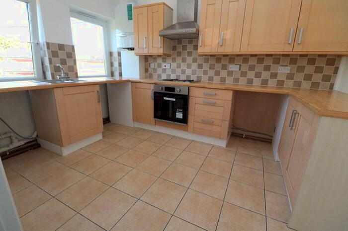 3 Bedroom Flat To Rent In Victoria Place, Brightlingsea, Colchester, CO7