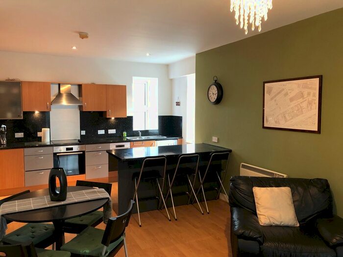 2 Bedroom Flat To Rent In City Central, Leeds, West Yorkshire LS1