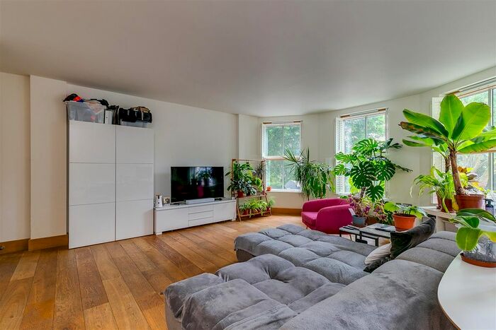 2 Bedroom Flat To Rent In Tollbooth Apartments, Upham Park Road, London, W4