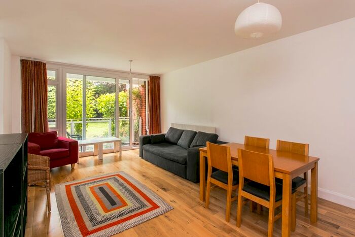 2 Bedroom Flat To Rent In Clarence Avenue, London, SW4