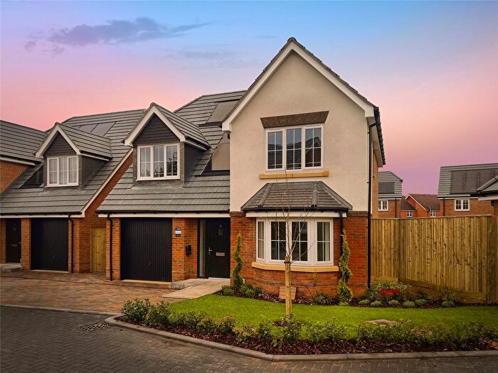 4 Bedroom Detached House For Sale In Pakenham Road, Bracknell, Berkshire, RG12