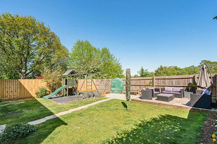 4 Bedroom Detached House For Sale In Crabtree Park, Fairford, Gloucestershire, GL7