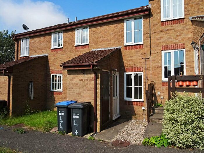 1 Bedroom Flat To Rent In Colwell Gardens, Haywards Heath, RH16