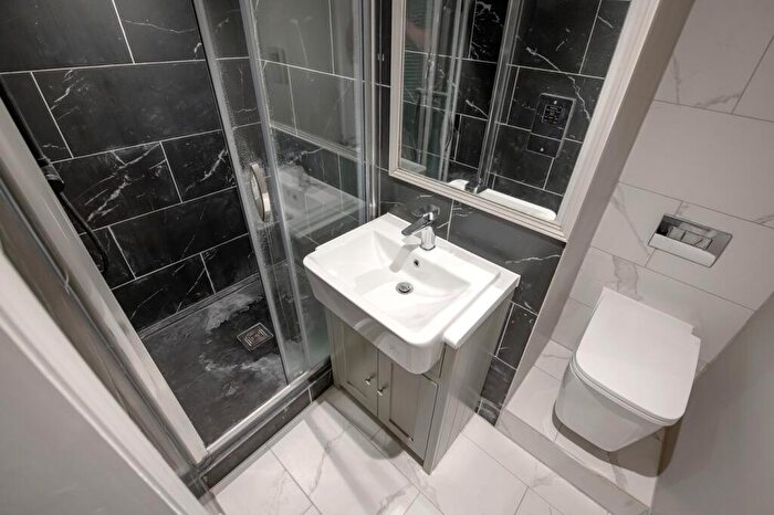 1 Bedroom Flat To Rent In Monmouth Street, Bath, BA1