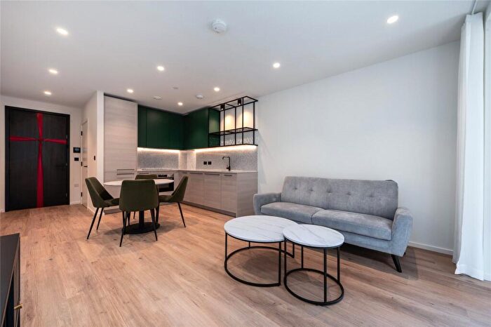 1 Bedroom Apartment To Rent In Barnacle Court, Poplar, London, E14