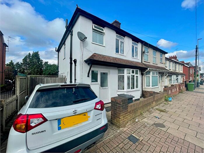 3 Bedroom Property To Rent In High Street, Leagrave, Luton, LU4
