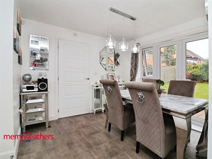 3 Bedroom Detached House For Sale In Levett Drive, Thurcroft, Rotherham, S66