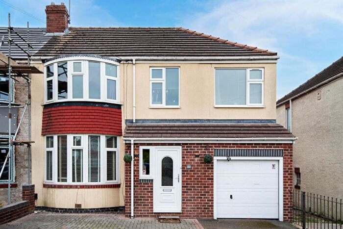 4 Bedroom Semi-Detached House To Rent In Bent Lathes Avenue, Rotherham, S60
