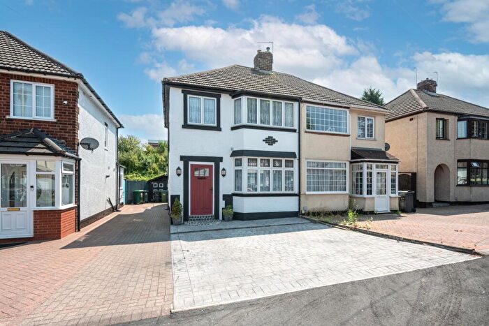 3 Bedroom Semi-Detached House For Sale In Lindley Avenue, Tipton, DY4