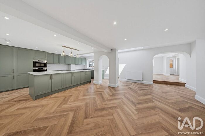 4 Bedroom Detached House For Sale In Duck Lane, Haddenham, Cambridgeshire, CB6