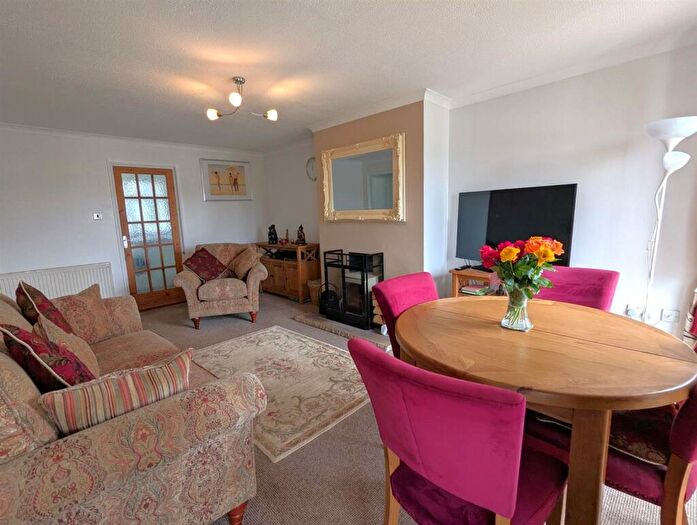 2 Bedroom Detached Bungalow For Sale In Pursley Close, Lake, PO36