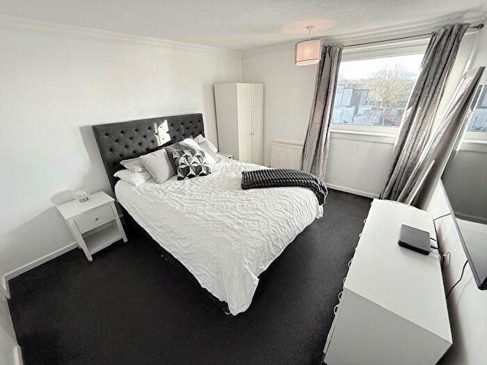 2 Bedroom Terraced House For Sale In Durris Drive, Glenrothes, KY6