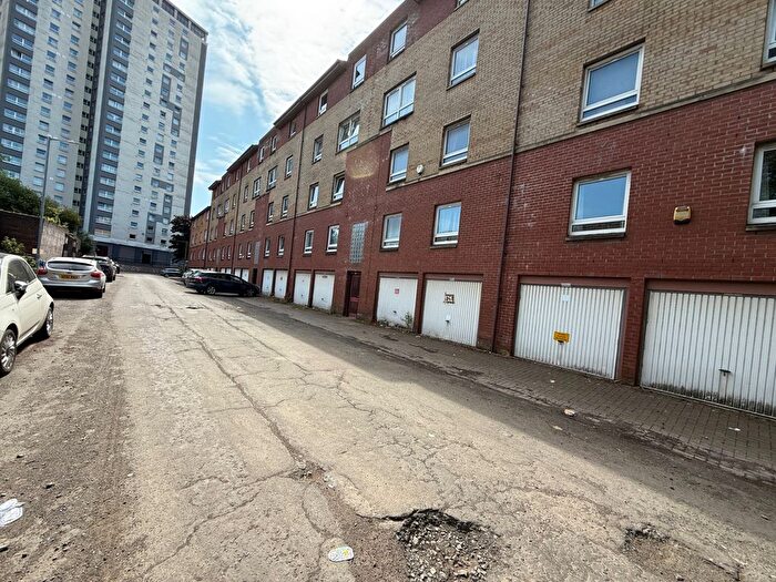 2 Bedroom Flat To Rent In Curle Street, G14