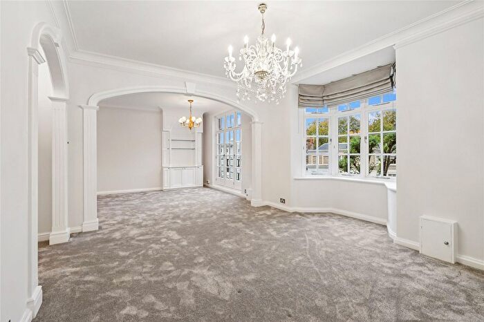 3 Bedroom Flat To Rent In Eresby House, Rutland Gate, SW7