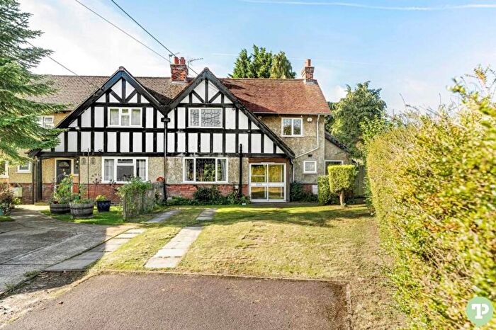 3 Bedroom Semi Detached House To Rent In The Avenue, Wheatley, OX33