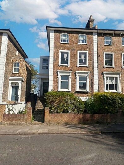 2 Bedroom Flat For Sale In London, SE4