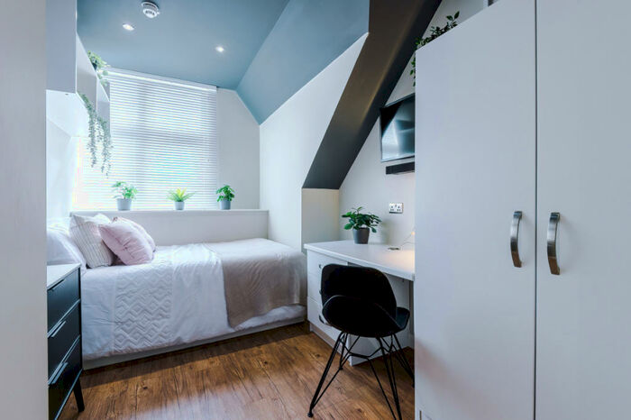 Studio To Rent In Flat, Upper New Walk, Leicester, LE1