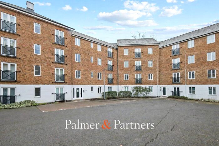 2 Bedroom Apartment For Sale In Bradford Drive, Colchester, Essex, CO4