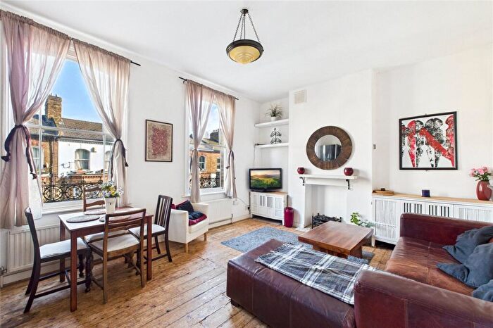 4 Bedroom Maisonette For Sale In Railton Road, London, SE24