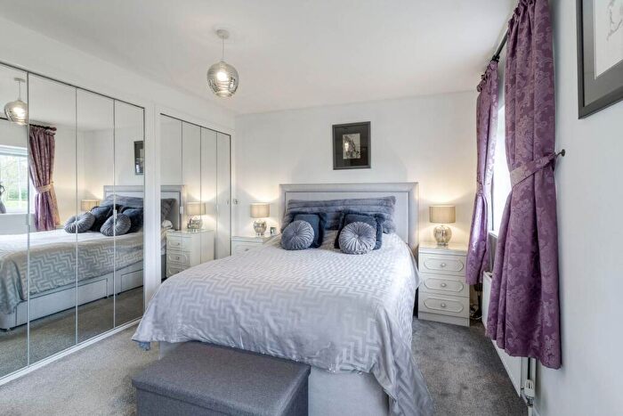 5 Bedroom Detached House For Sale In Muddiford Lane, Furzton, MK4 - Photo 10