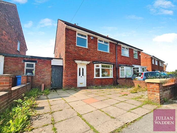 3 Bedroom Semi-Detached House To Rent In Sterndale Road, Stockport, Greater Manchester, SK3