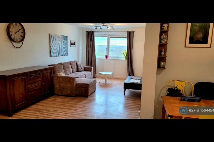 2 Bedroom Flat To Rent In Cavendish House, Guildford, GU1