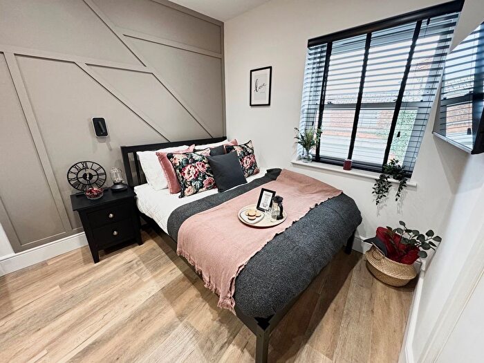 Studio To Rent In Lawford Road, Rugby, CV21