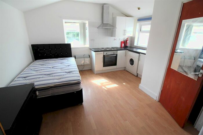 Studio To Rent In Cathays Terrace, Cathays, Cardiff, CF24