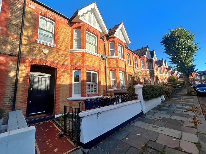 4 Bedroom Terraced House For Sale In Wellington Road, Northfields, W5