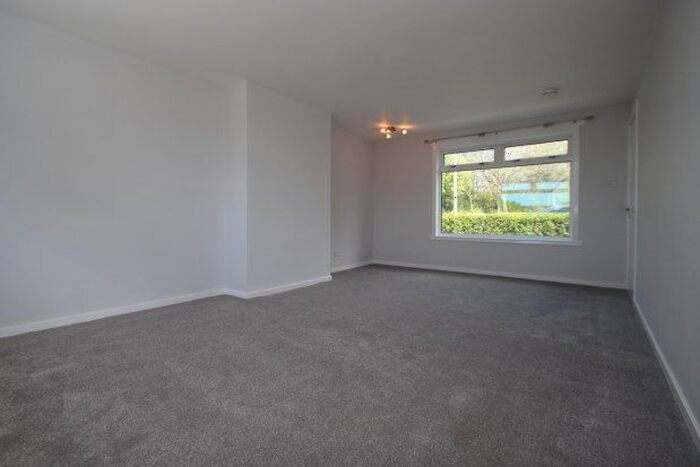 3 Bedroom End Of Terrace House To Rent In Raymond Place, Glasgow, G75
