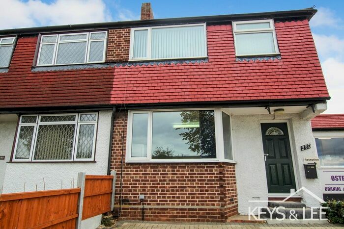 1 Bedroom Flat To Rent In Collier Row Lane, Collier Row, Romford, RM5