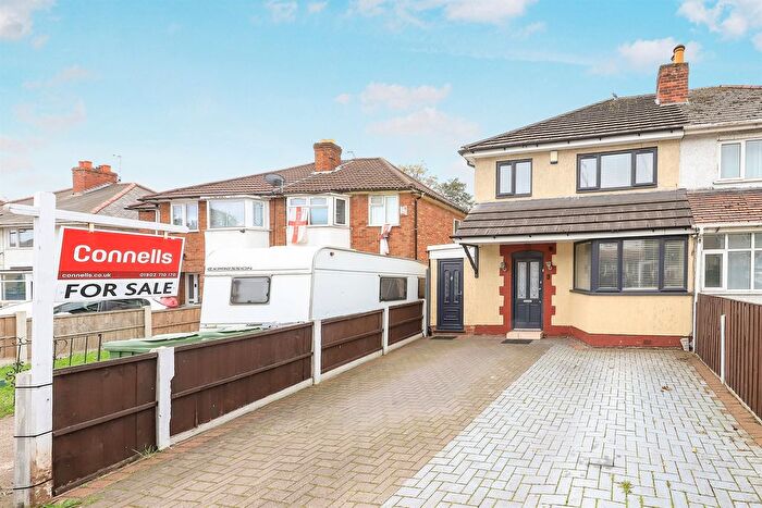 3 Bedroom Semi-Detached House For Sale In Deans Road, Wolverhampton, WV1