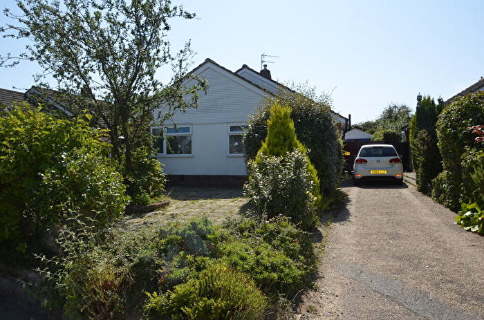 2 Bedroom Detached Bungalow For Sale In Chatsworth Crescent, Felixstowe, IP11