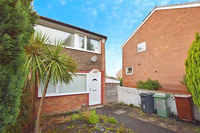 3 Bedroom Detached House For Sale In Westwood Court, Leeds, West Yorkshire, LS10