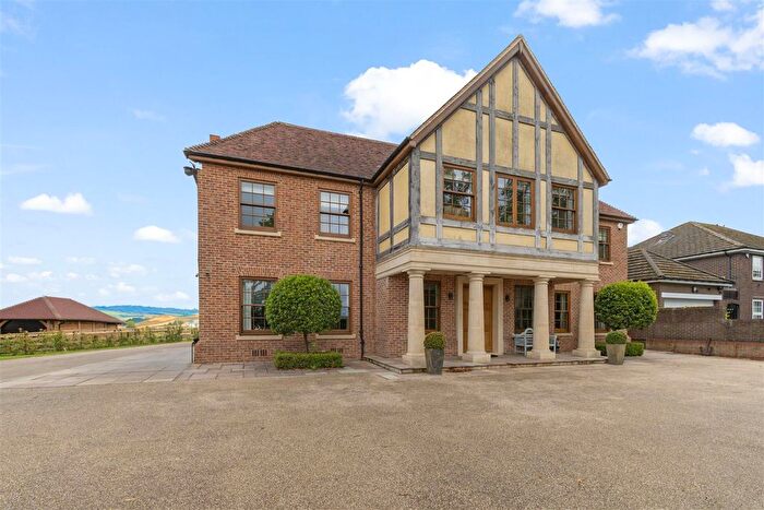 4 Bedroom Detached House To Rent In Kenilworth Road, Knowle, Solihull, B93