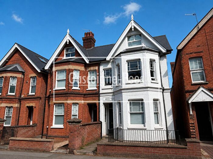 1 Bedroom Flat To Rent In York Road, Guildford, GU1