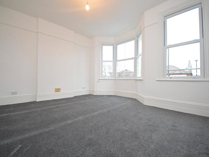 2 Bedroom Flat To Rent In Drakefell Road, London, SE14