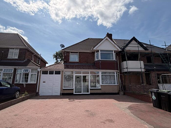 4 Bedroom House To Rent In Primley Avenue, B36