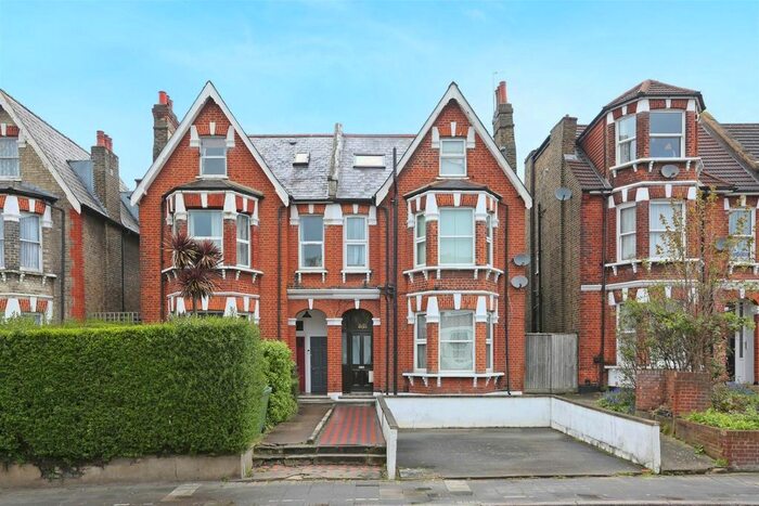 1 Bedroom Flat To Rent In Greyhound Lane, London, SW16